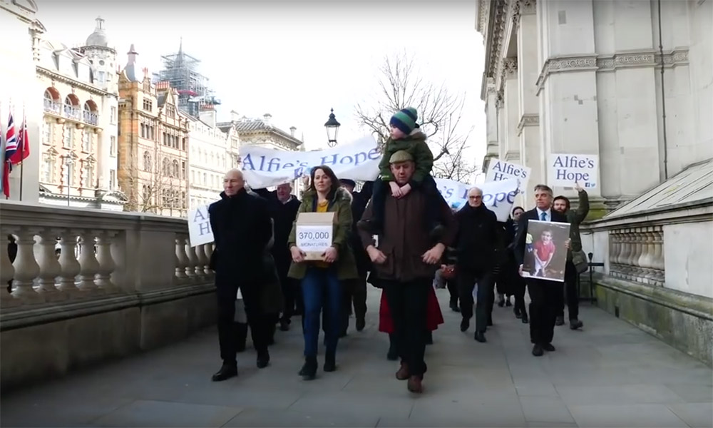 Alfies march Cannabis Now