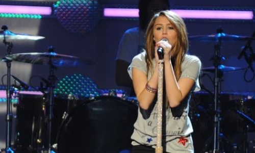 Miley Cyrus can buy herself “Flowers”