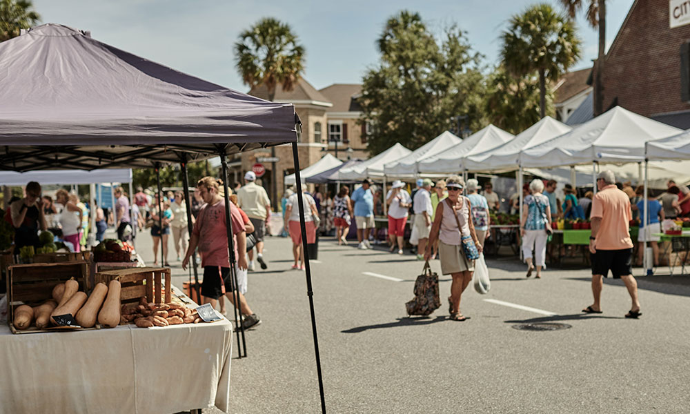 farmers market in the city