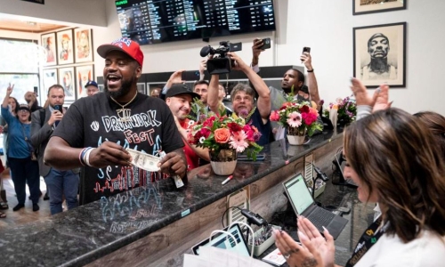Long line of customers greets Western New York's first Licensed Marijuana dispensary