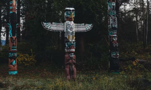 Indigenous cannabis entrepreneurs choose between government red tape and reserve ‘red markets’