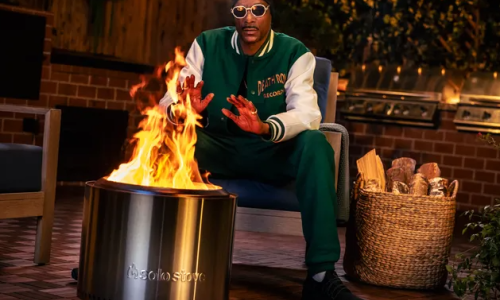 No, Snoop Dogg isn't quitting cannabis. Here's why he's 'giving up smoke'