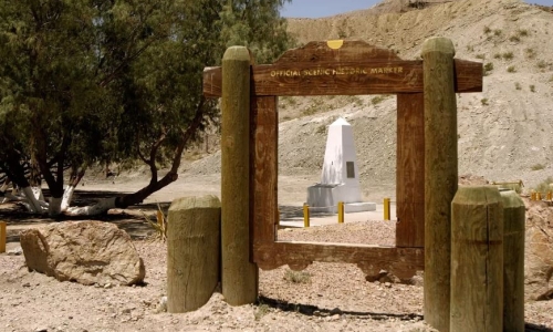 Marijuana buyers from Texas fuel a ‘Little Amsterdam’ in New Mexico