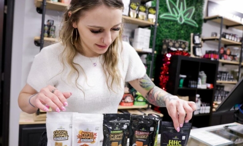 How are THC drinks and edibles legal in Iowa, and how are they different from Marijuana?