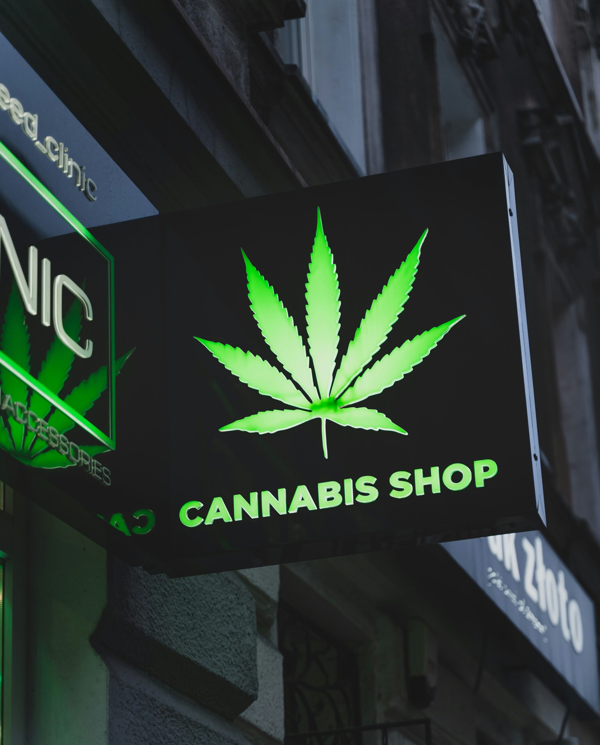 Niles Township bans marijuana dispensaries